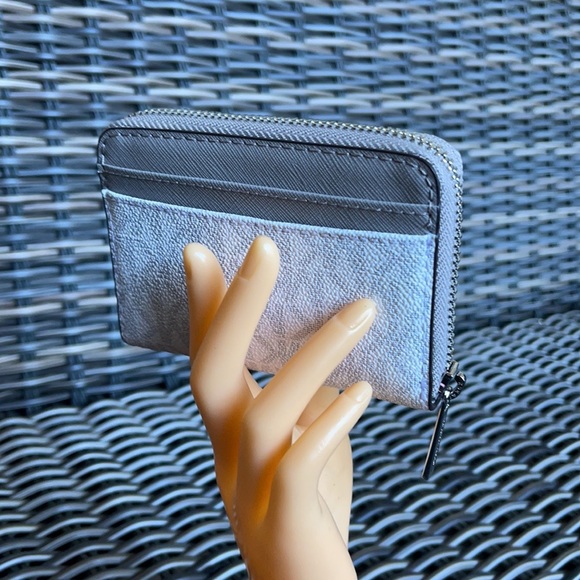 Michael Kors Medium Zip Around Card Case In Bright White - Picture 16 of 16